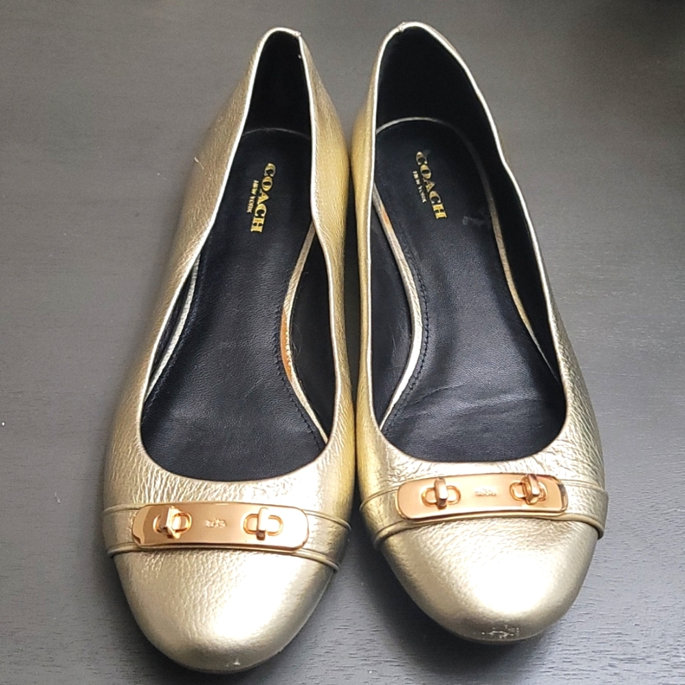 Gold Coach Flats